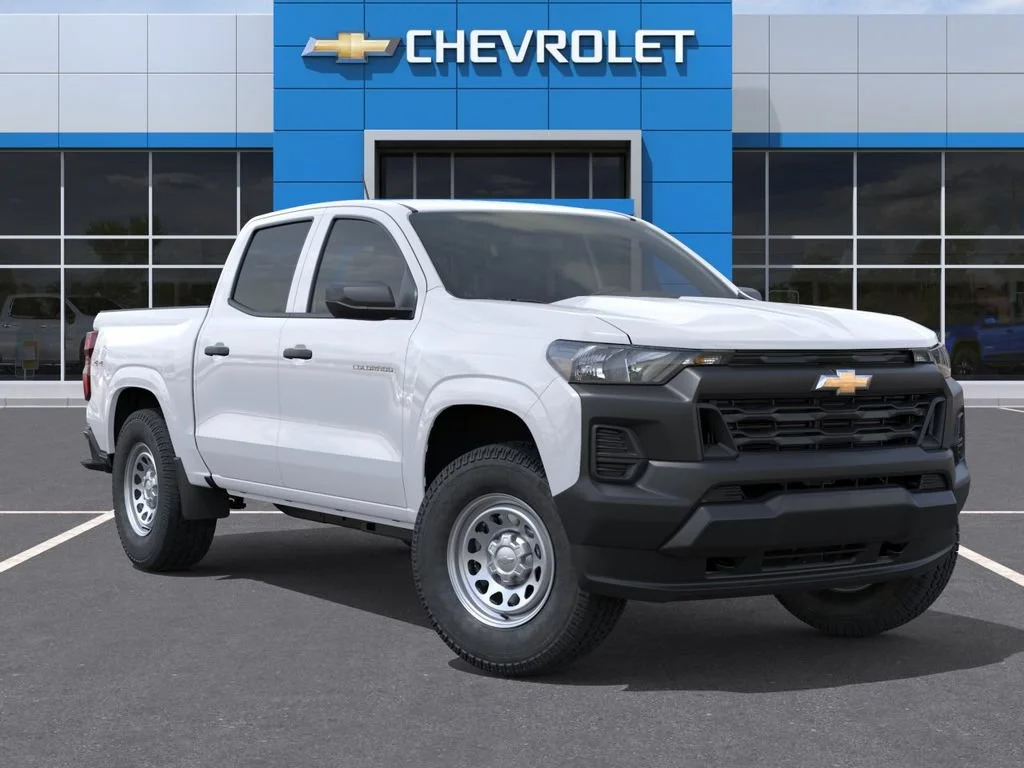 New 2026 Summit White Chevrolet WT image 7