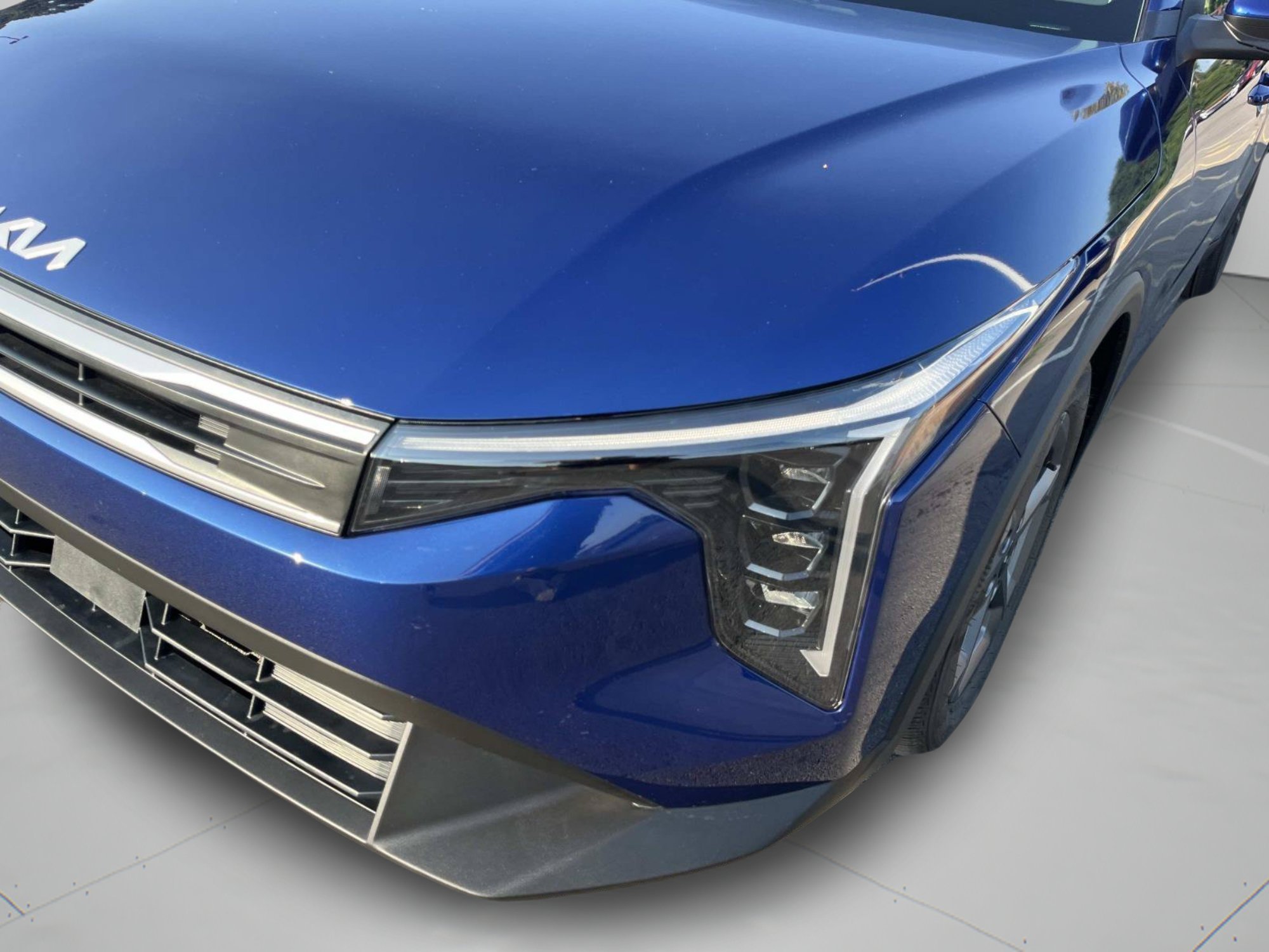 New 2026 Deep Sea Blue Kia LXS image 9