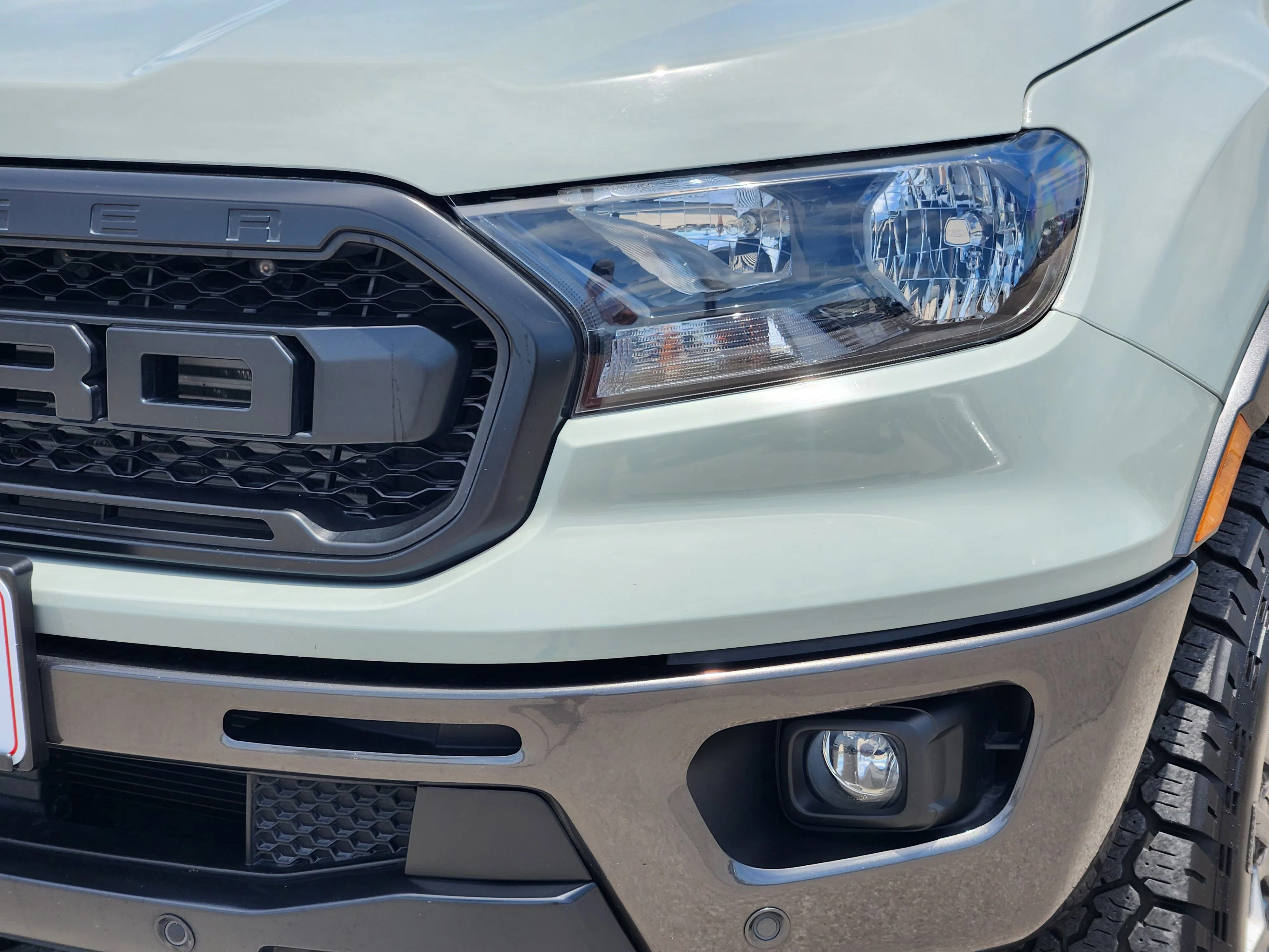 Used 2022 Gray Ford Lariat Tremor image 8