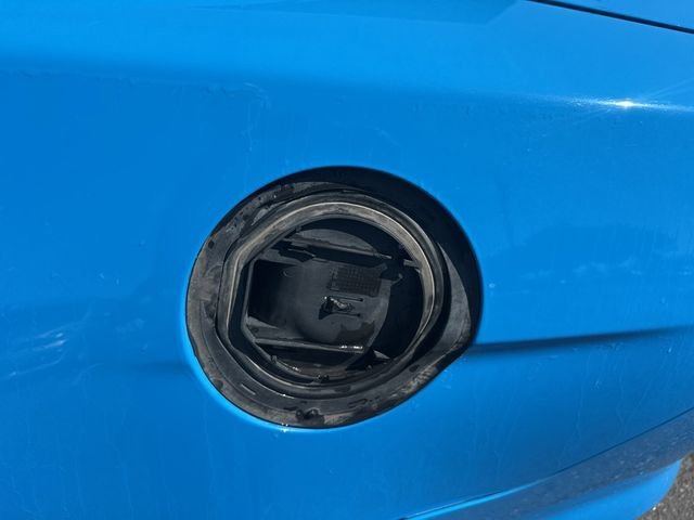 Used 2017 Blue Ford V6 image 10