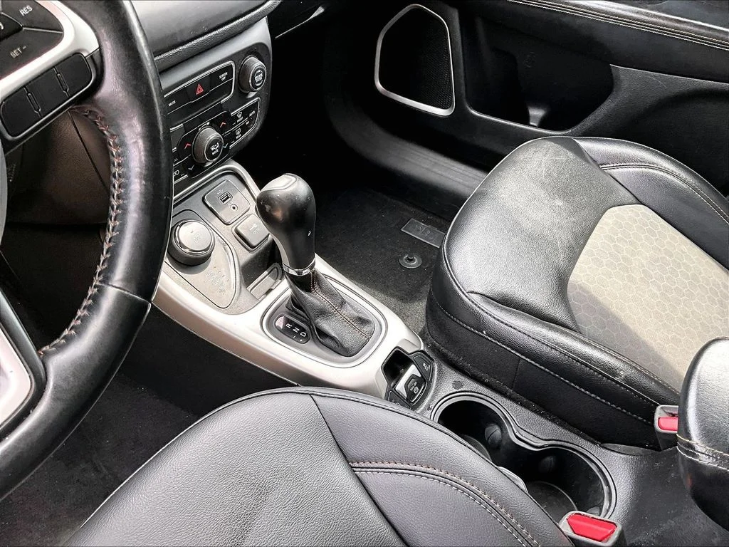 Used 2018 Black Jeep Latitude image 23
