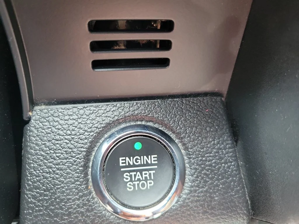Used 2021 Blue Ford XLT image 16
