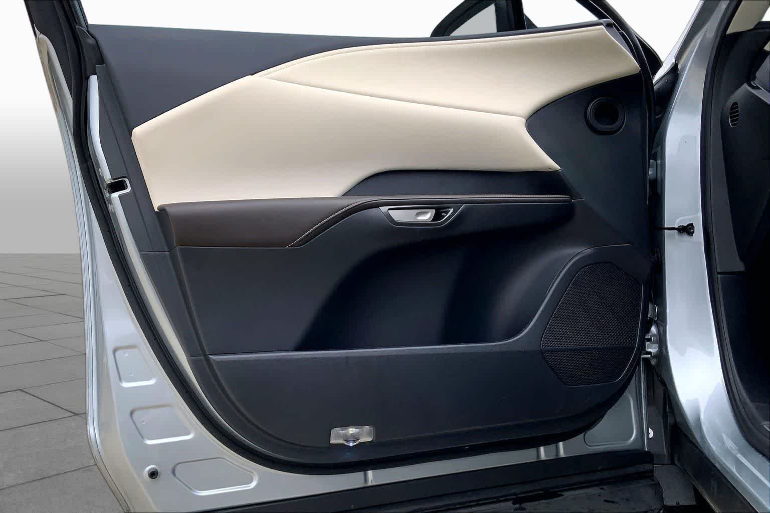 Used 2024 Iridium Lexus  image 21