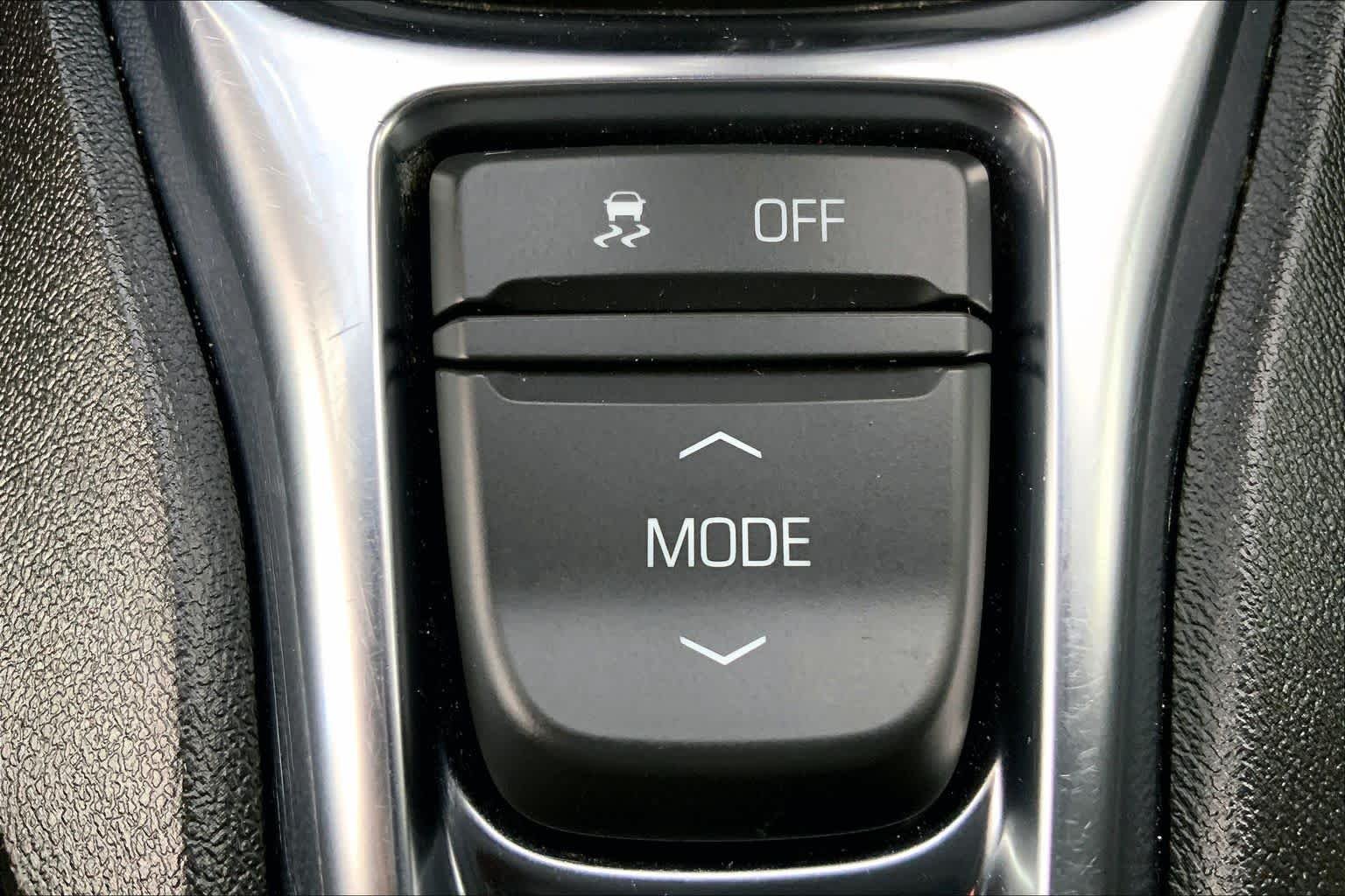 Used 2022 Shadow Gray Metallic Chevrolet 1LS image 32
