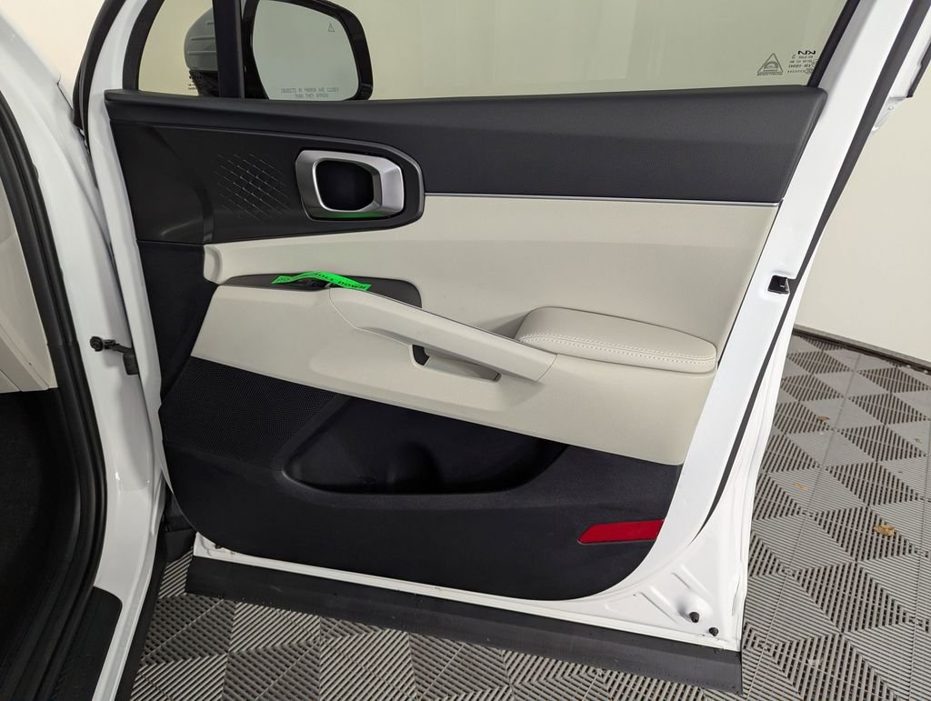 New 2026 Glacial White Pearl Kia S image 35