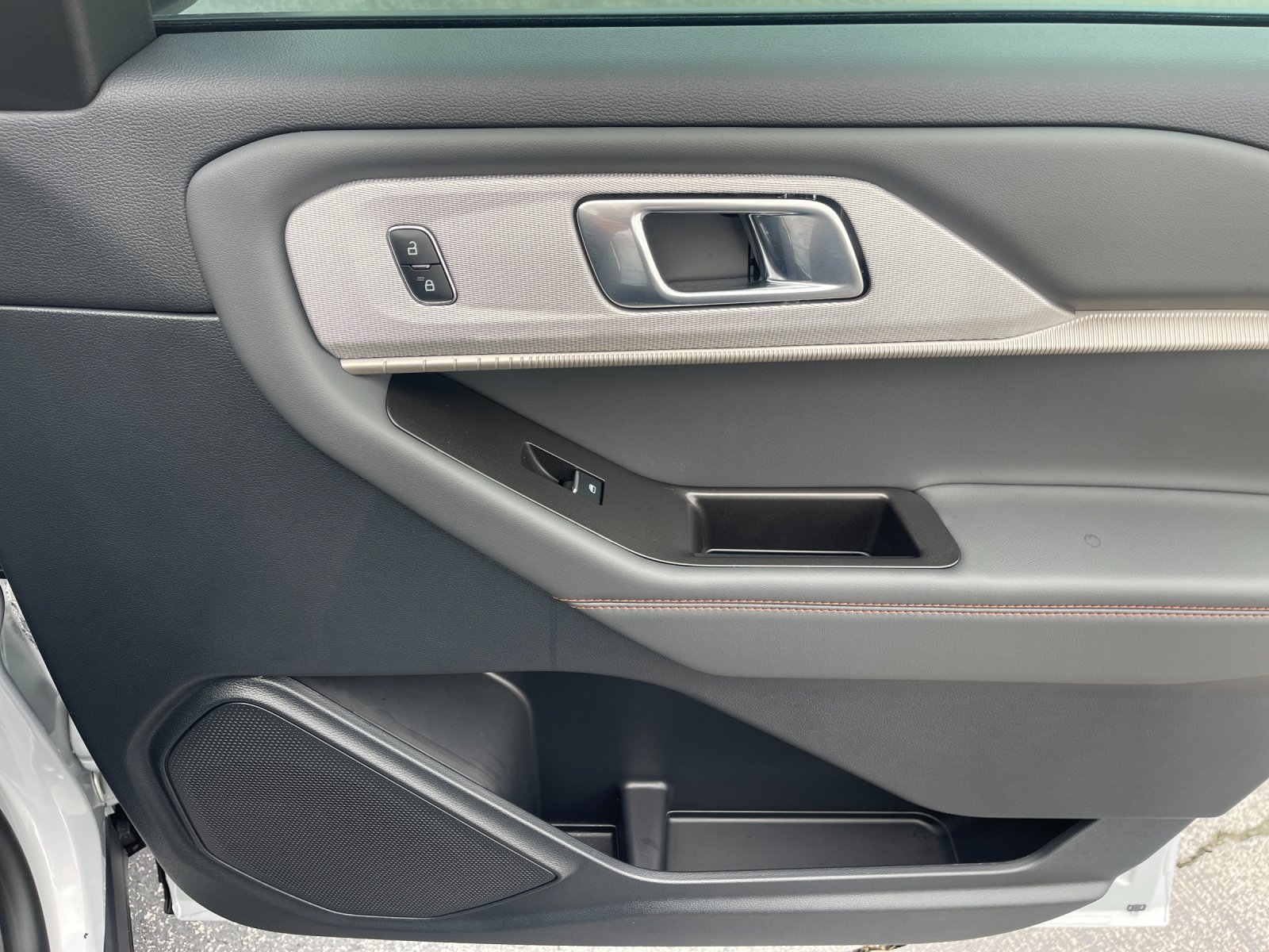 New 2026 Space White Metallic Ford Active image 19