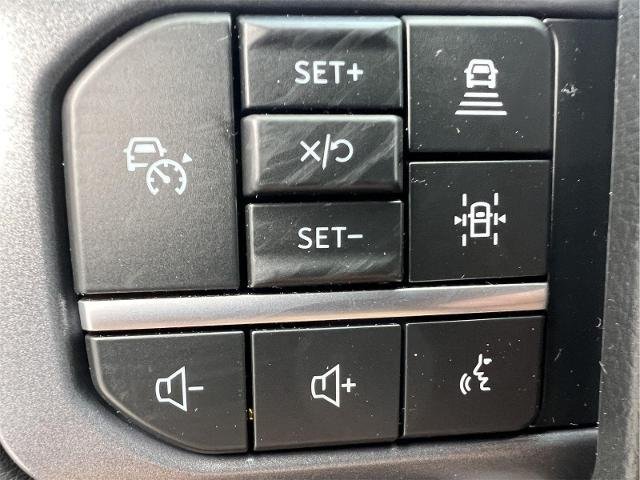 New 2026 Agate Black Metallic Ford XLT image 16