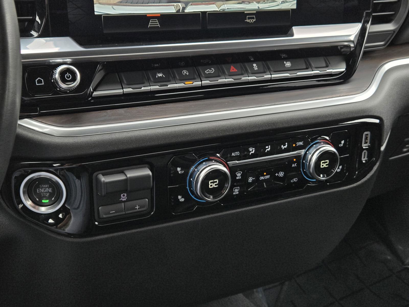 Used 2025 Summit White GMC SLT image 16