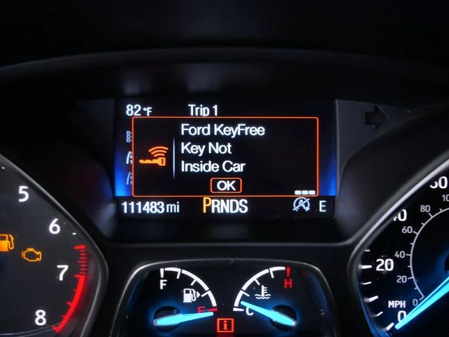 Used 2019 Red Ford SE image 18