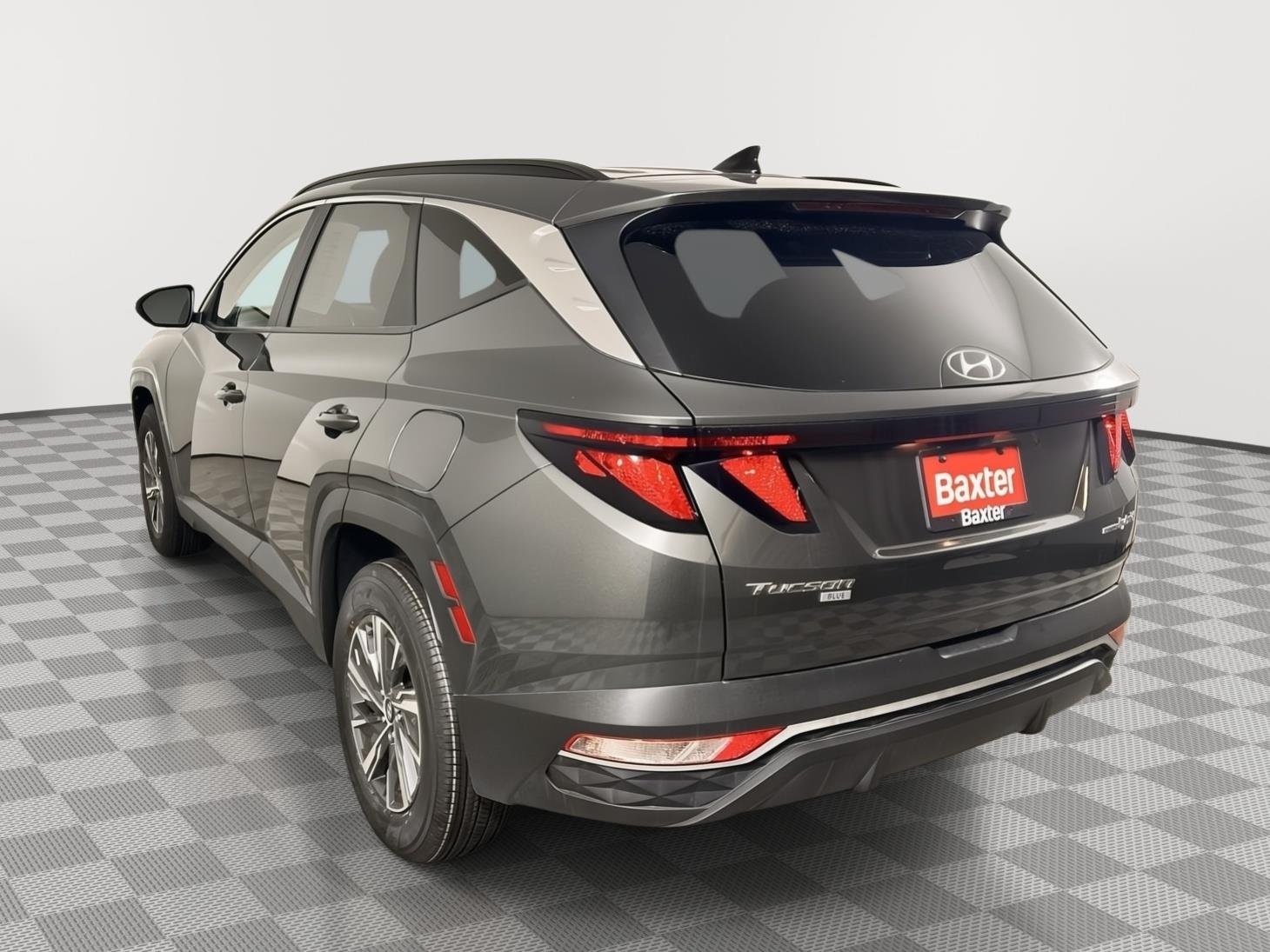 Used 2024 Shimmering Silver Hyundai Blue image 9