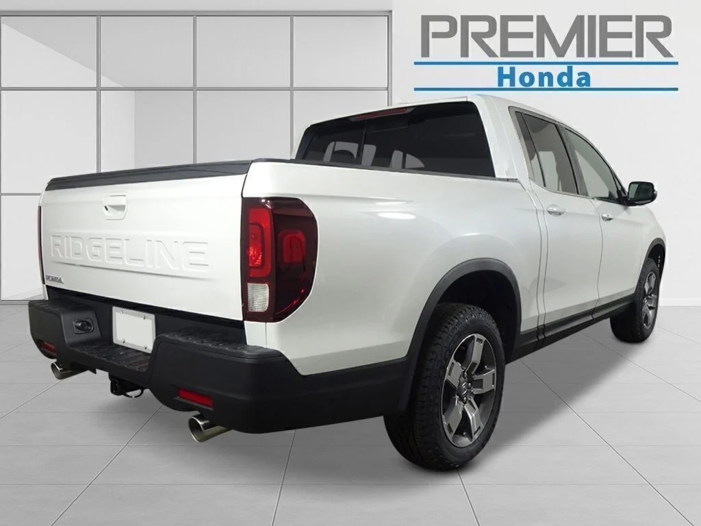 New 2026 White Honda RTL image 5