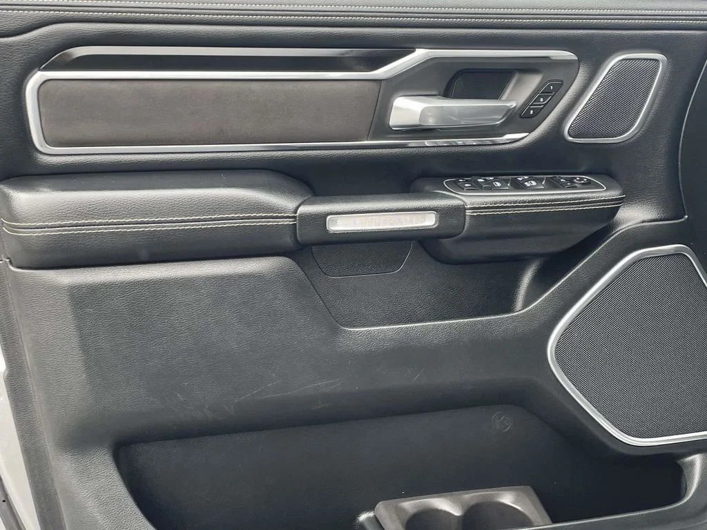 Used 2021 Silver Ram Laramie image 23
