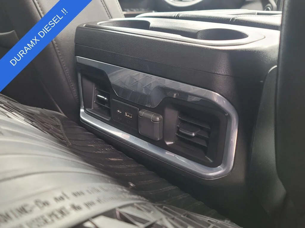 2022 Chevrolet Silverado 2500HD LTZ - Photo 10