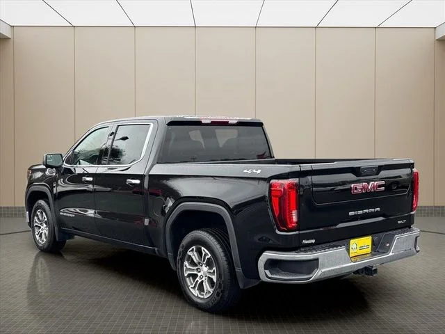 Used 2024 Black GMC SLT image 27