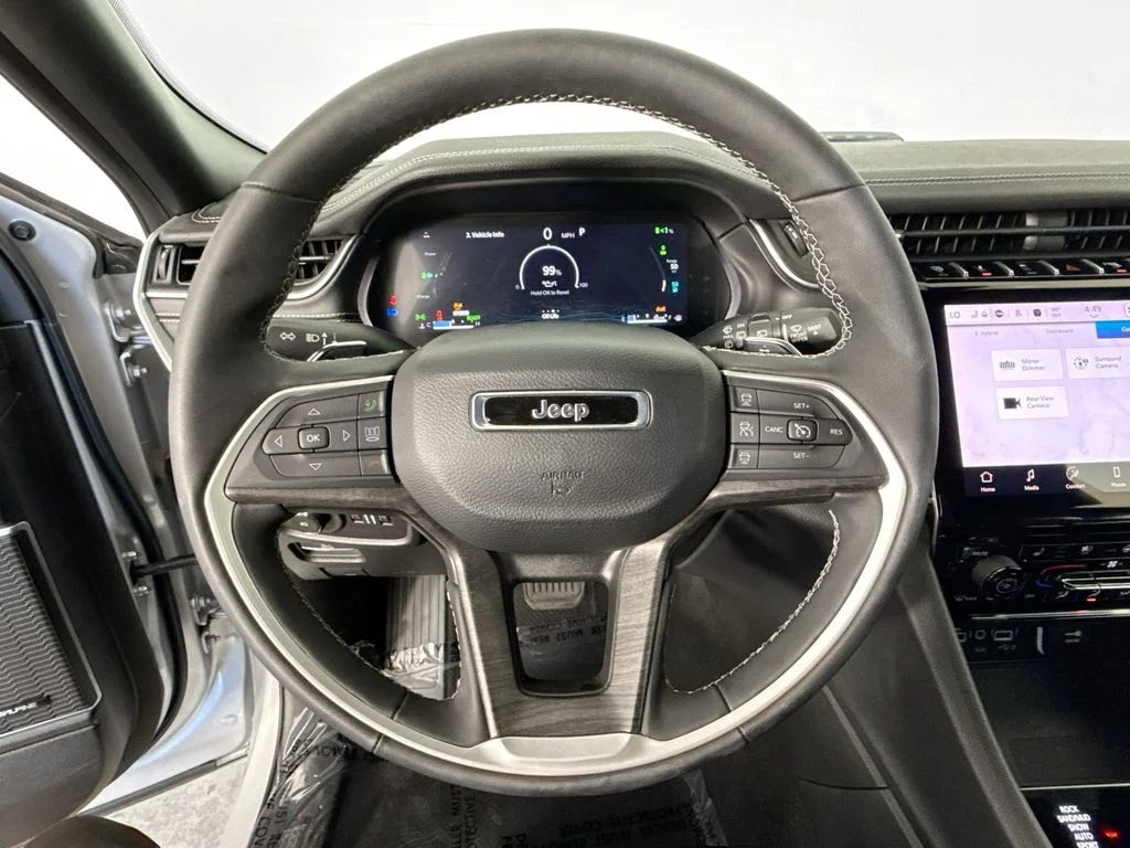 Used 2024 Silver Jeep 4xe image 11