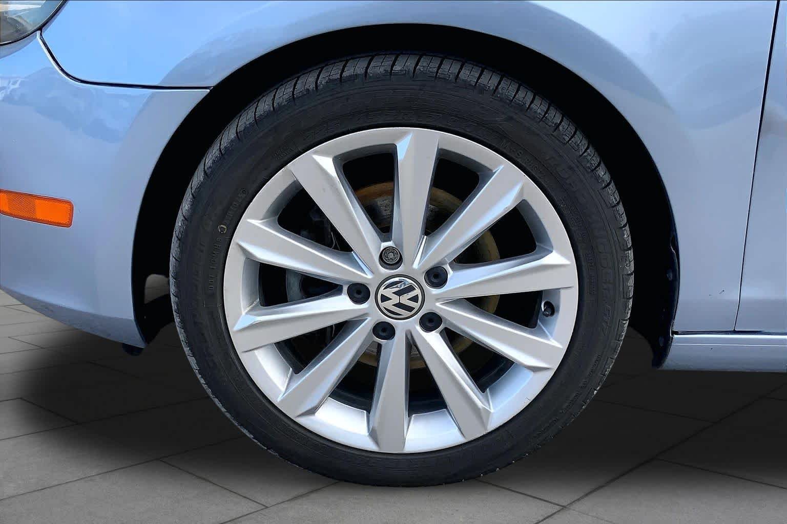 Used 2012 Black Volkswagen TDI image 10