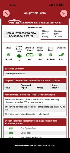 Used 2020 Red Chrysler Launch Edition image 23