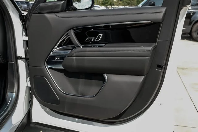 New 2026 Fuji White Land Rover SE image 55