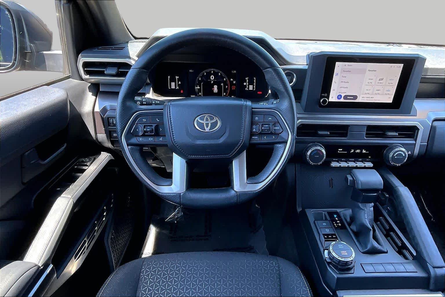Used 2025 Underground Toyota SR5 image 5