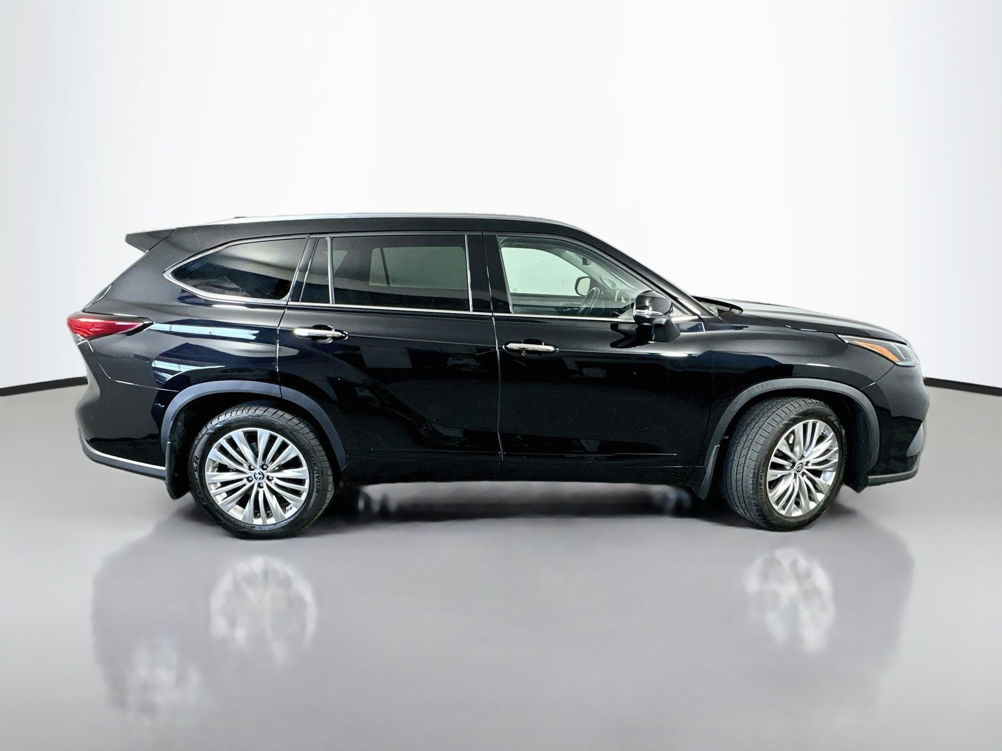 Used 2022 Midnight Black Metallic Toyota Platinum image 8
