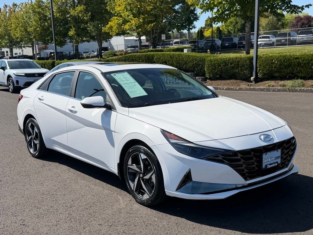 Used 2023 Lunar White Hyundai Limited image 2