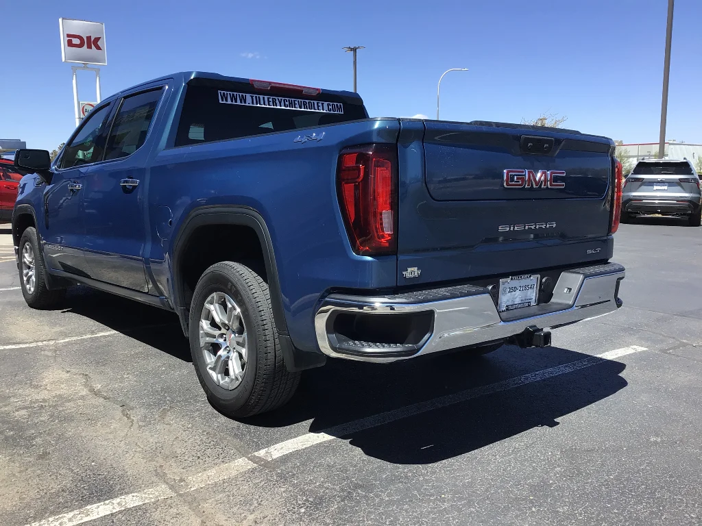 2024 GMC Sierra 1500 SLT - Photo 4