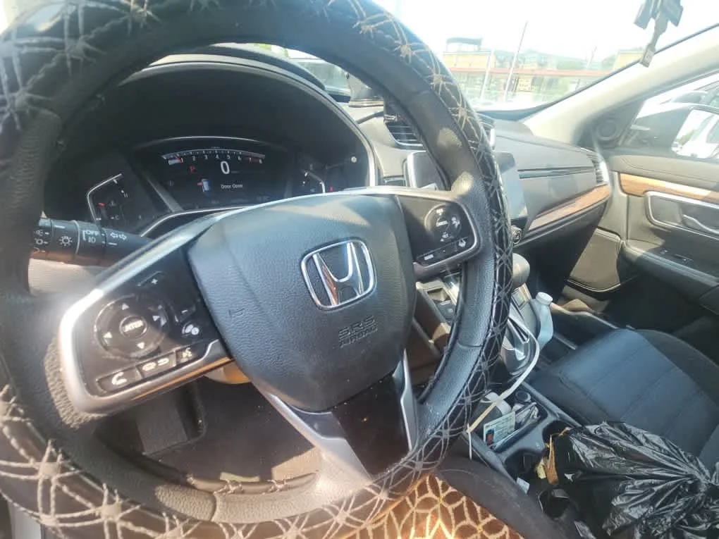 Certified Used 2020 Platinum White Pearl Honda EX image 7