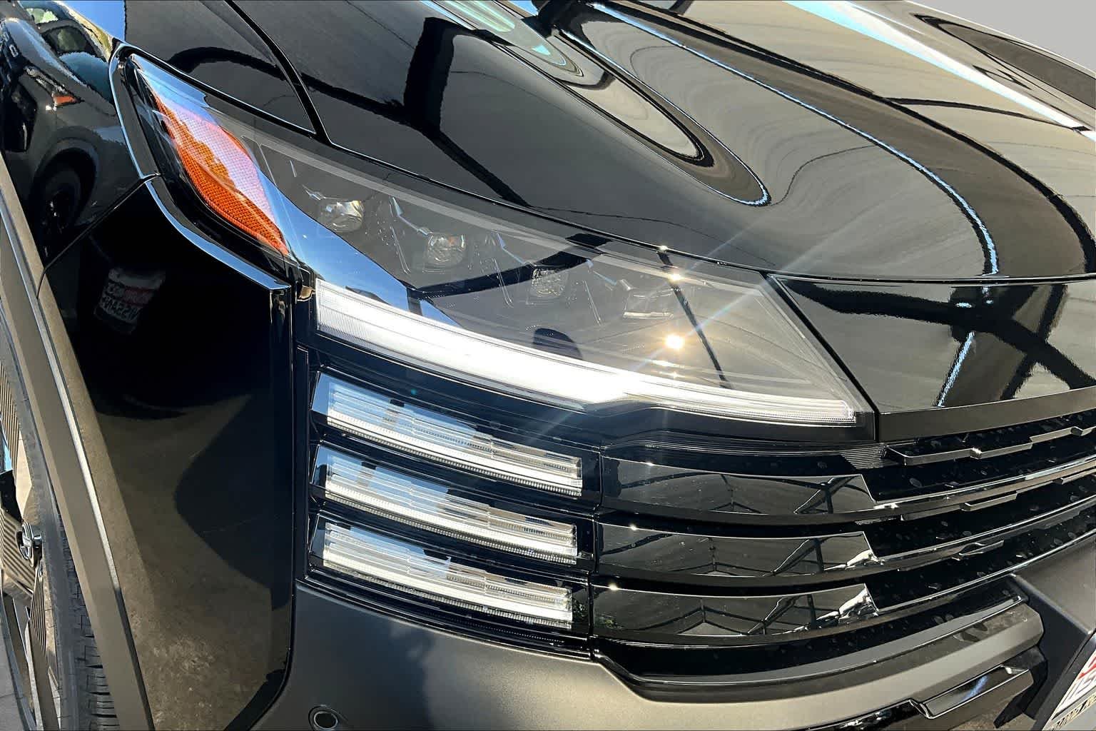 New 2026 Super Black Nissan SR image 18