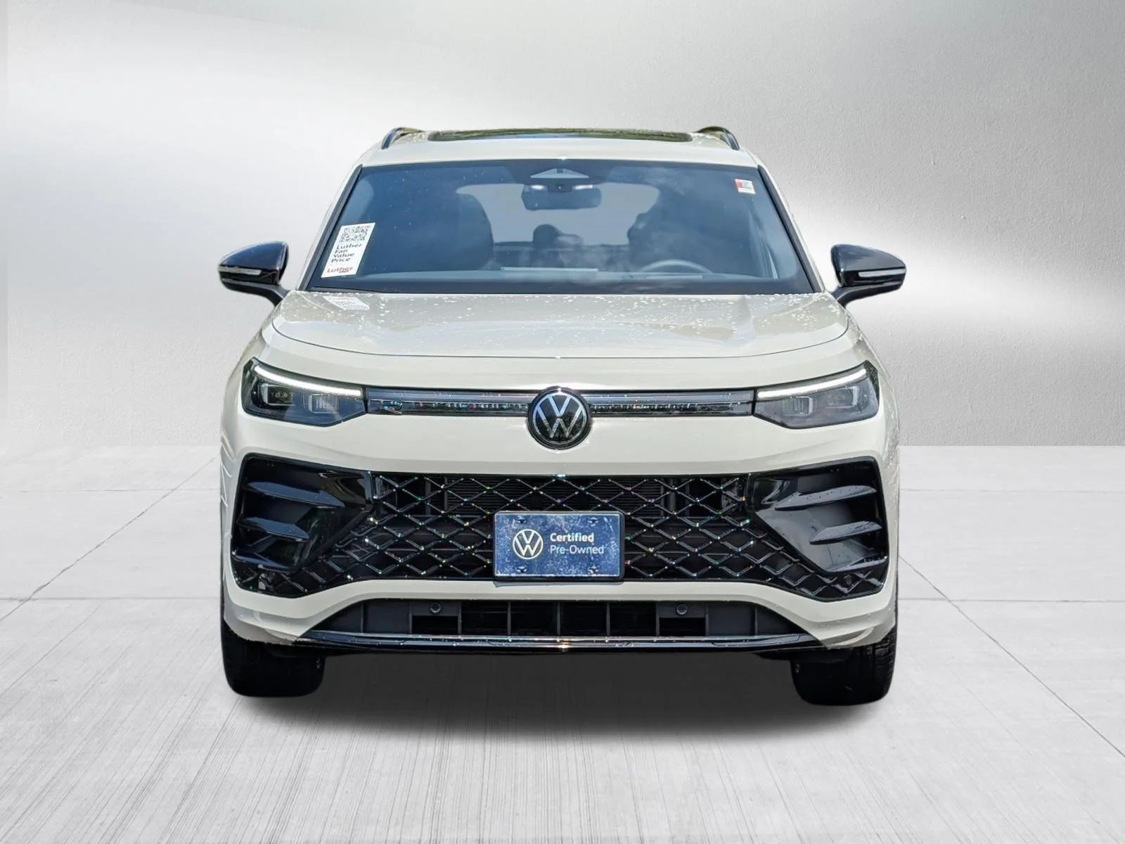 Certified Used 2026 Sandstone Volkswagen SE R-Line Black image 2