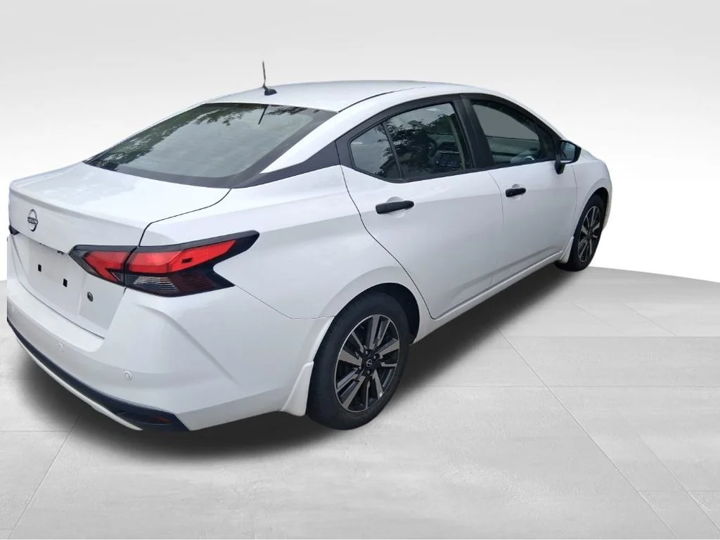 Used 2024 White Nissan 1.6 S image 4