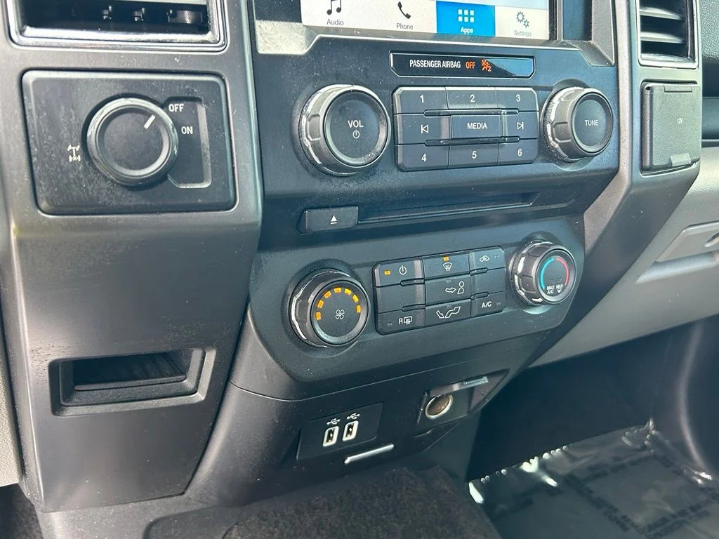 Used 2018 Magnetic Ford XLT image 36
