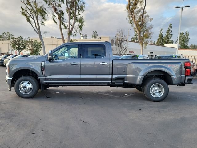 New 2026 Carbonized Gray Metallic Ford F-350® Lariat® image 32