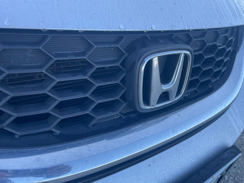 Used 2013 Alabaster Silver Metallic Honda LX image 11