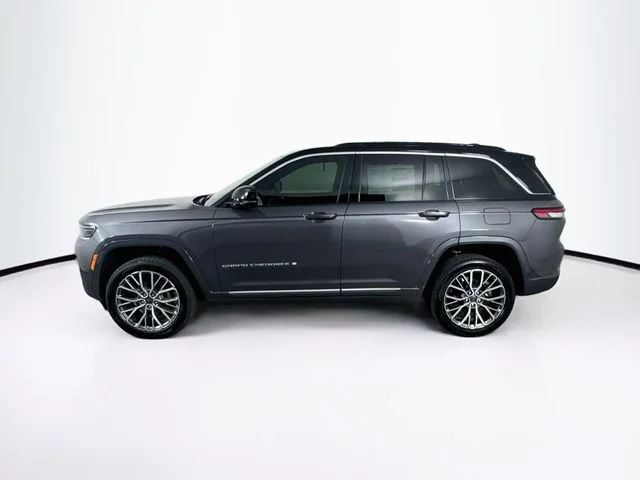 New 2026 Baltic Gray Metallic Clear-Coat Exterior Paint Jeep Summit image 4
