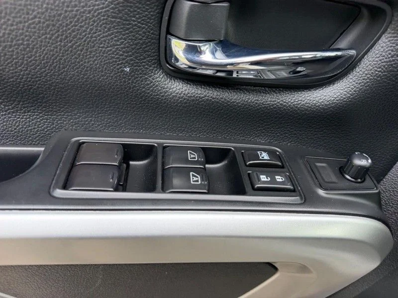 2023 Nissan Titan SV - Photo 15