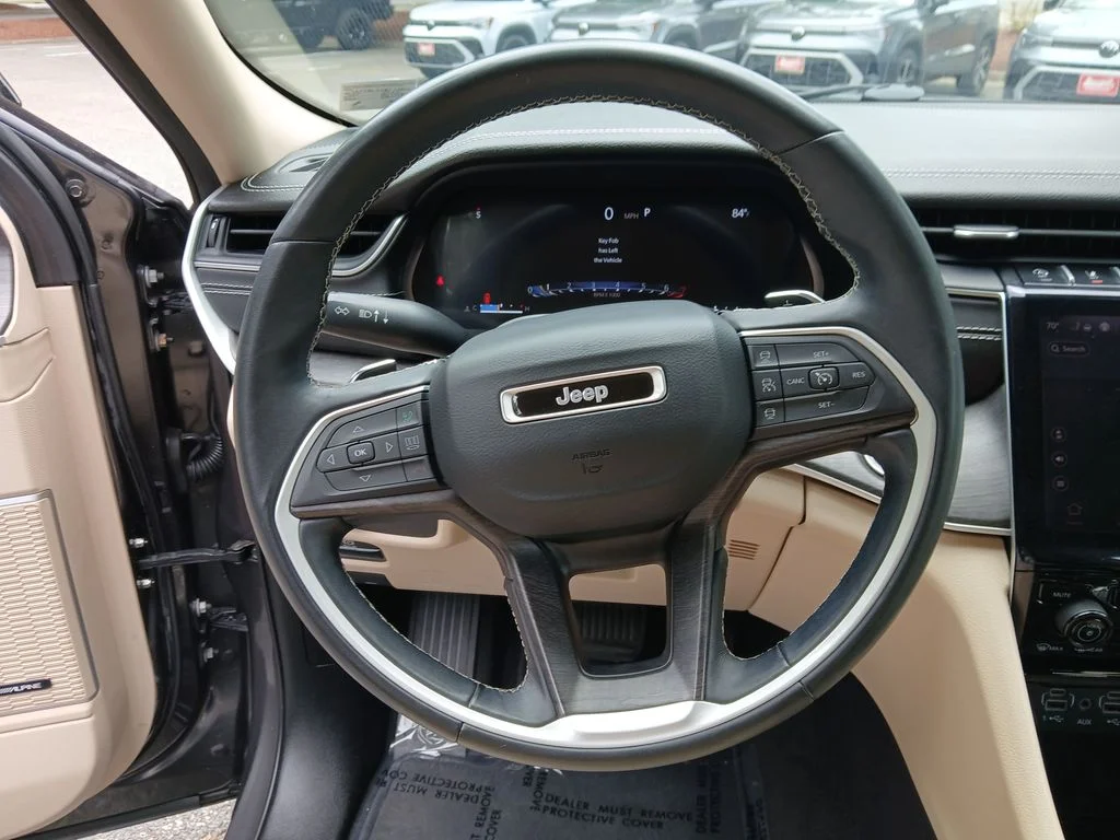 Used 2022 Gray Jeep Limited image 21