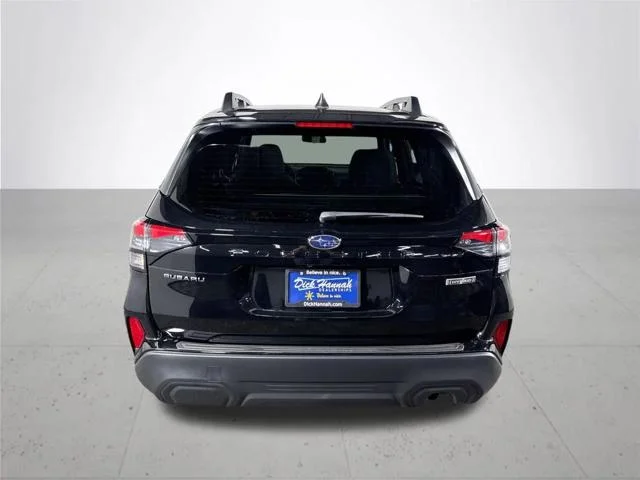 New 2026 CRYSTAL BLACK SILICA Subaru Premium Hybrid image 7