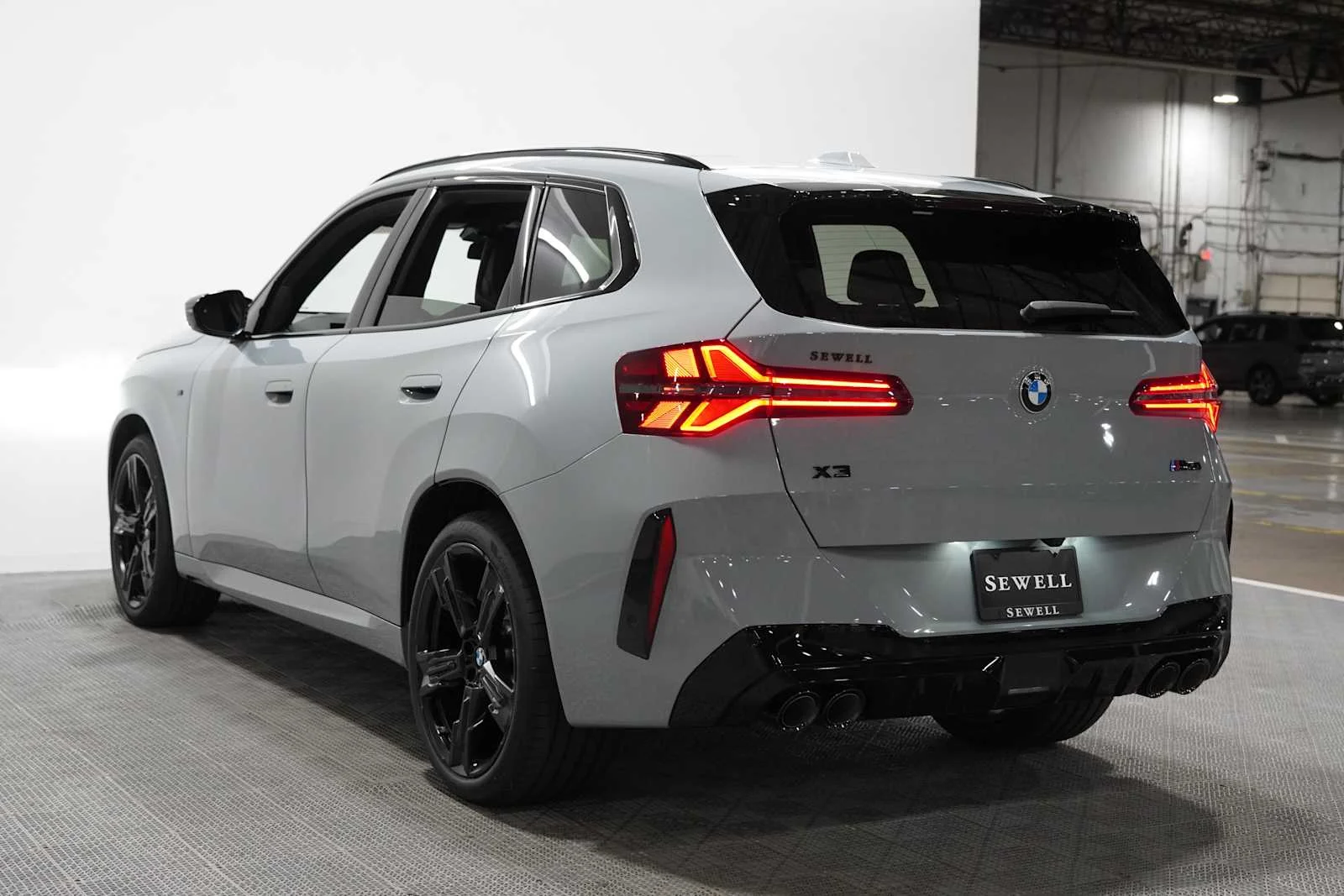 New 2026 Brooklyn Grey Metallic BMW M50 xDrive image 4