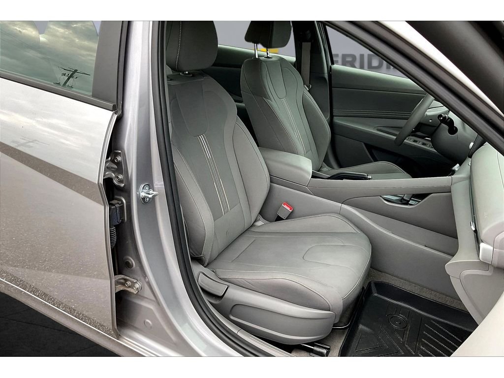 Used 2026 Gray Hyundai SEL Sport image 6