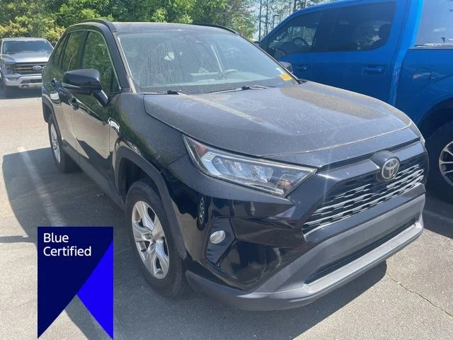 Used 2020 Black Toyota XLE image 3