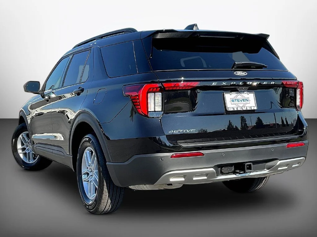 New 2027 Agate Black Metallic Ford Active image 3
