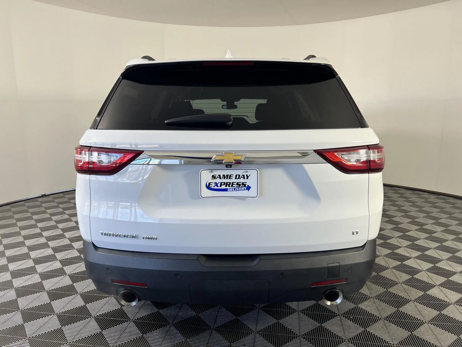 Used 2020 SUMMIT WHITE Chevrolet LT Cloth image 13
