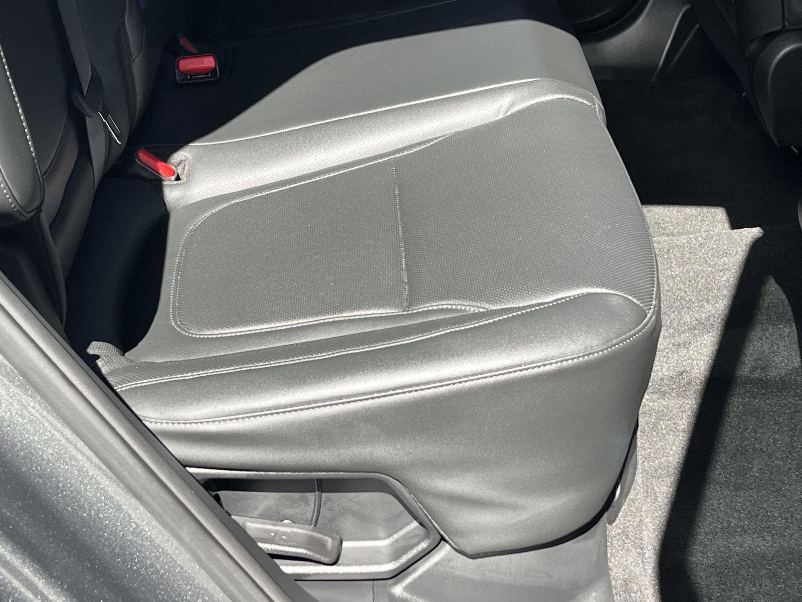 Certified Used 2024 Amazon Gray Hyundai SEL Convenience image 23