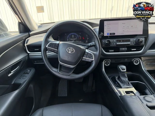 Used 2025 Black Toyota XLE image 13