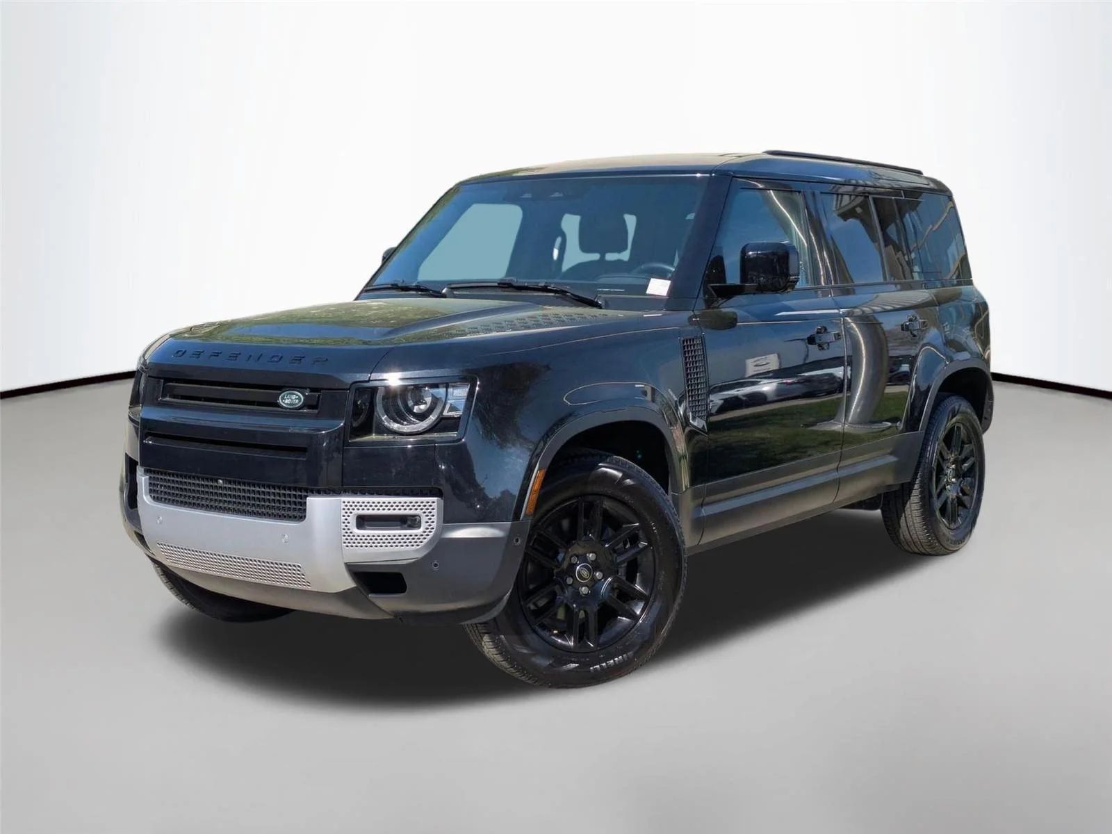 2025 Land Rover Defender 110 S P300's photo