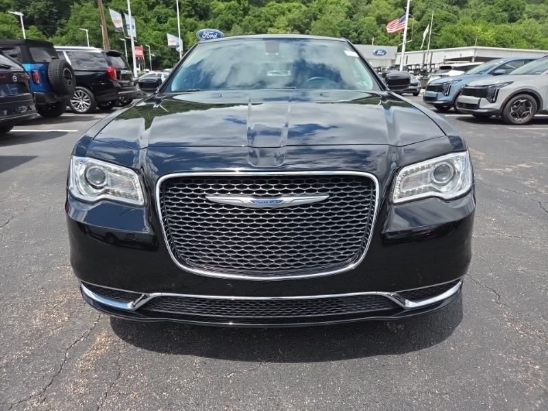 Used 2022 Black Chrysler Touring image 2