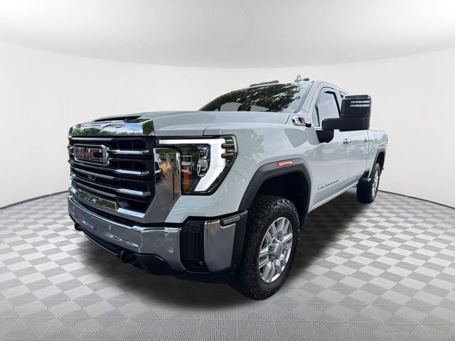Used 2024 White GMC SLT image 1