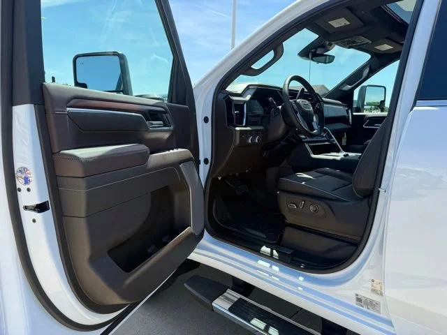2026 GMC Sierra 2500HD Denali - Photo 10