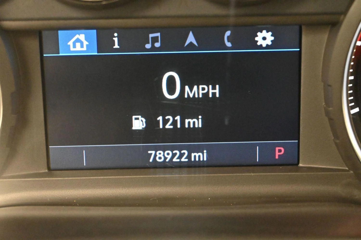 Used 2022 Summit White Chevrolet LTZ image 21
