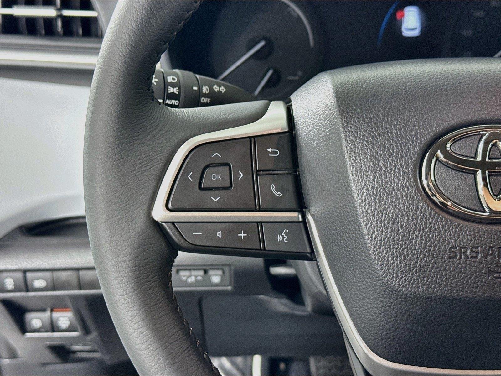 Certified Used 2026 Wind Chill Pearl Toyota XLE image 18